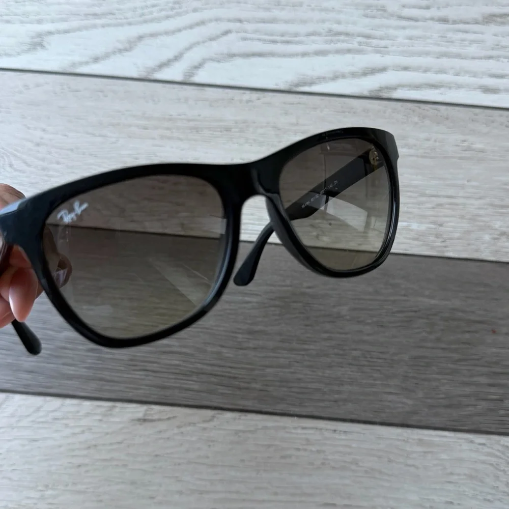 Ray-Ban Andy Unisex Classic Sunglasses